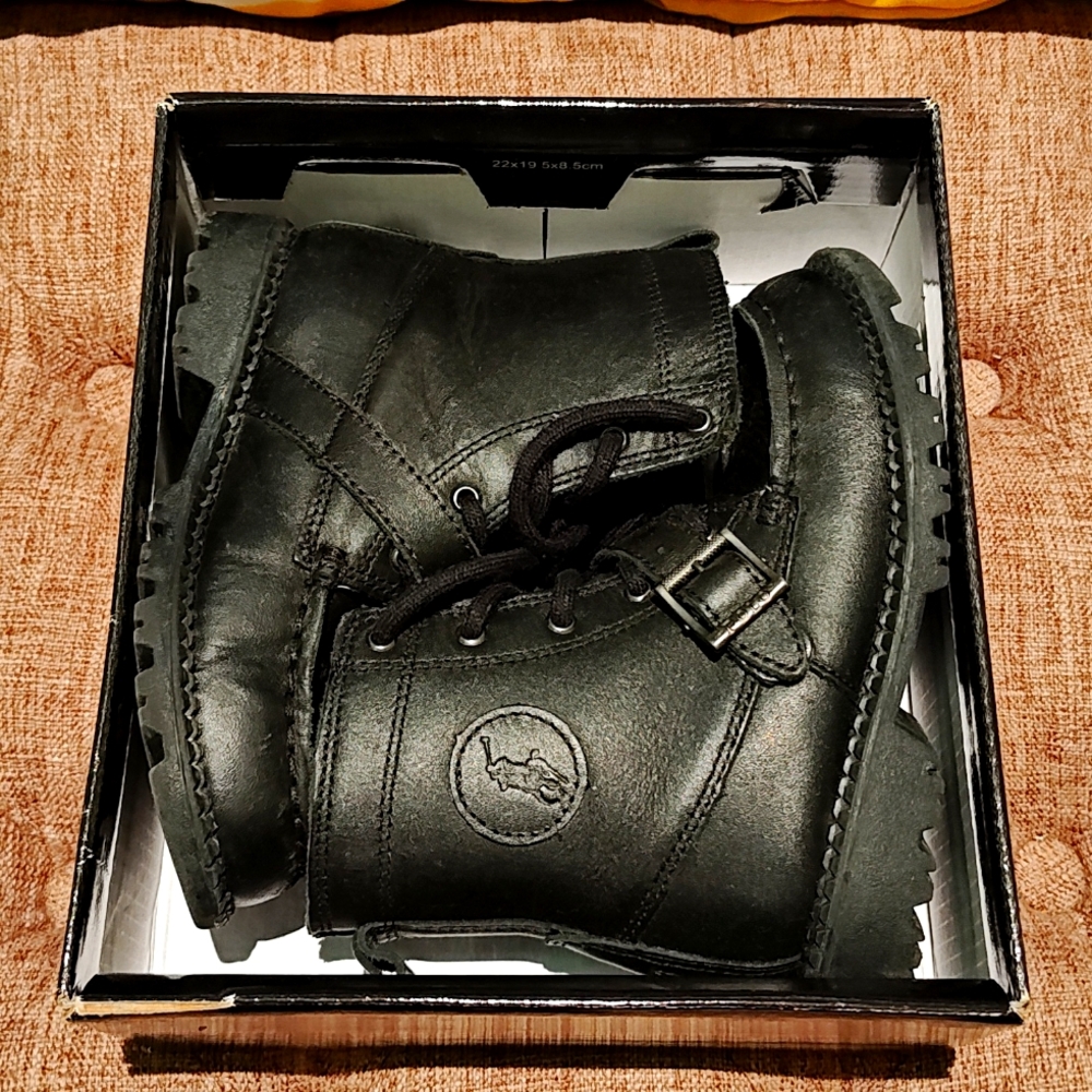 Polo boots